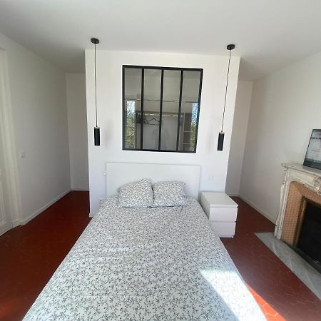Charmant T3 Dans Le Centre Historique Apartment Manosque Luaran gambar