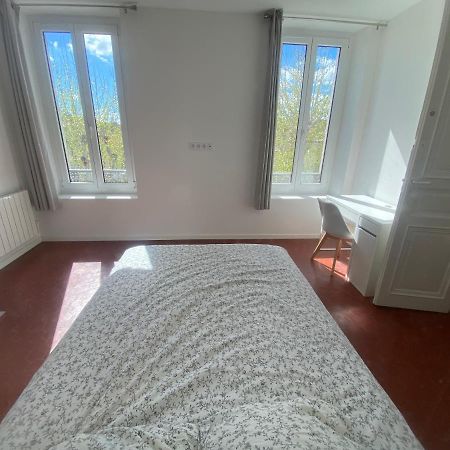 Charmant T3 Dans Le Centre Historique Apartment Manosque Luaran gambar