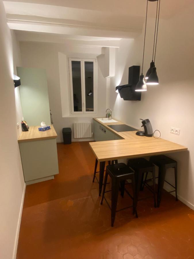 Charmant T3 Dans Le Centre Historique Apartment Manosque Luaran gambar